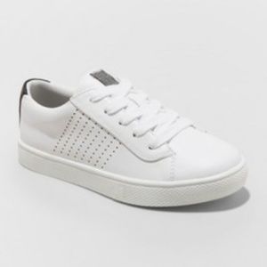 Art Class Boys' Wiley Low Top Sneakers